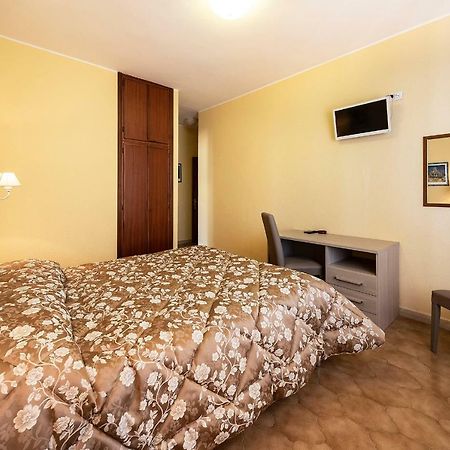 Hotel Aurelia Таркиния Екстериор снимка