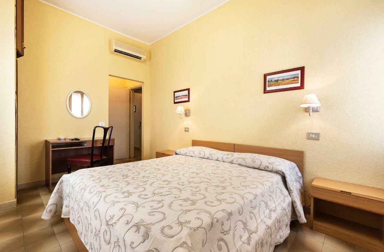 Hotel Aurelia Таркиния Екстериор снимка