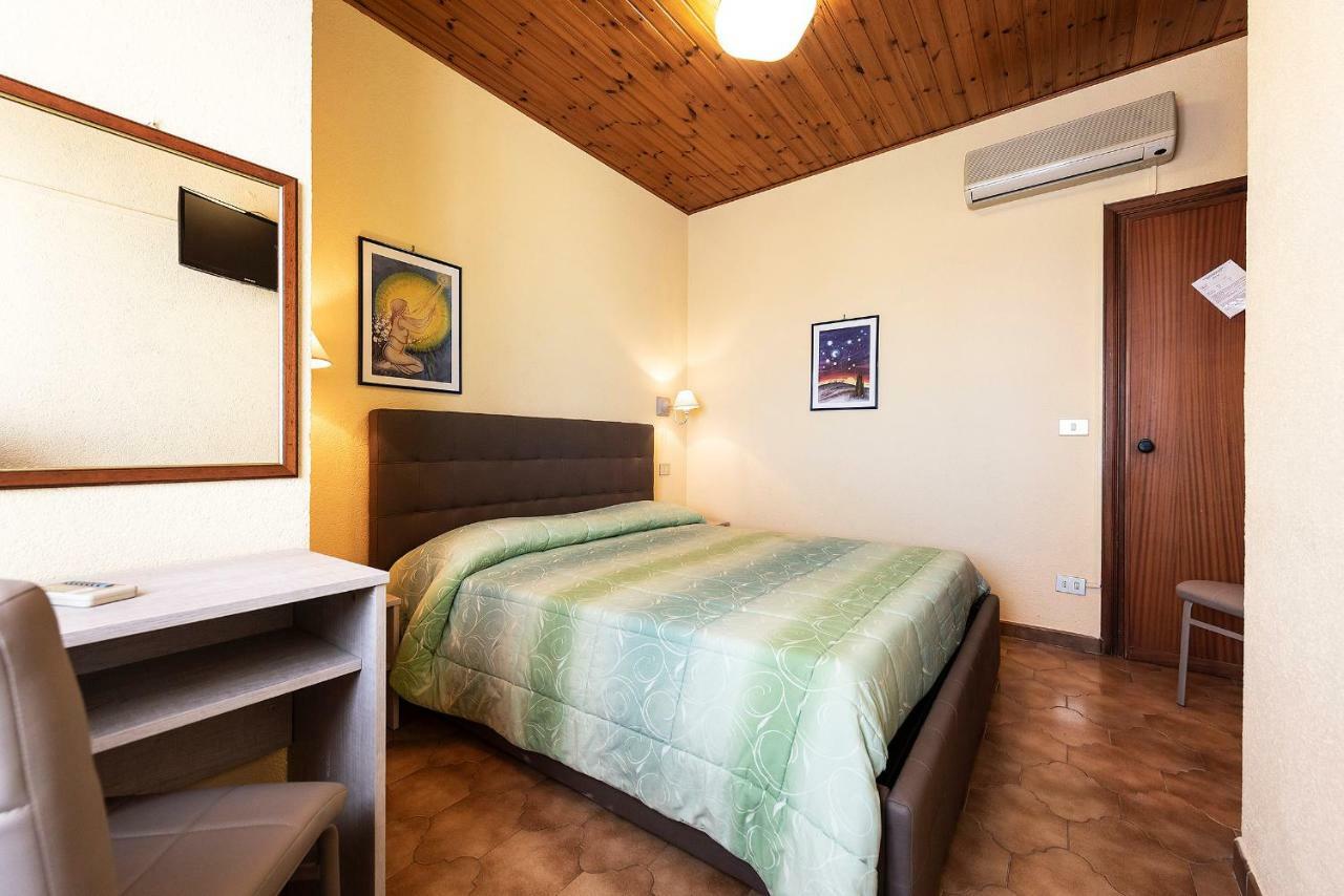 Hotel Aurelia Таркиния Екстериор снимка