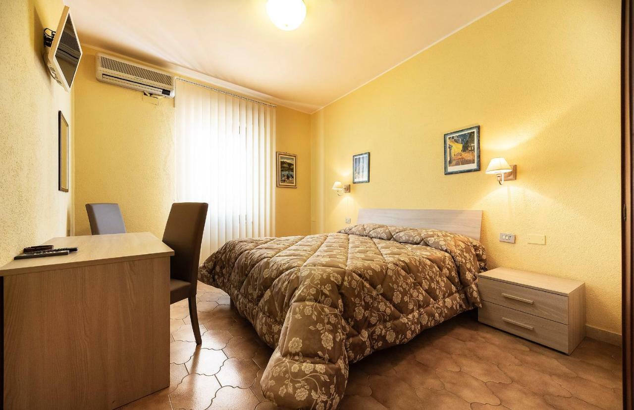 Hotel Aurelia Таркиния Екстериор снимка